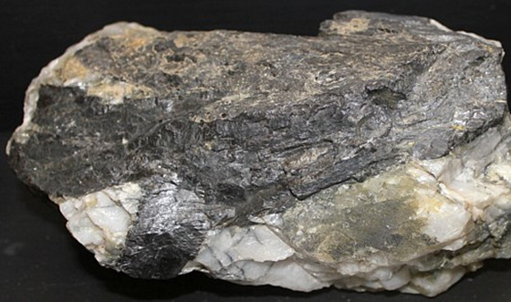 natural-tungsten-ore.jpg